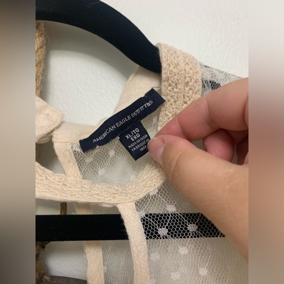 American Eagle Women’s cream lace tank top - Picture 2 of 5